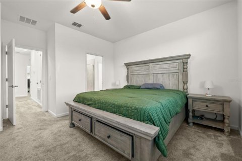 House in Kissimmee, Florida 3 bedrooms, 167.41 sq.m. № 2429341 - photo 9