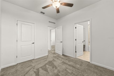 House in Kissimmee, Florida 3 bedrooms, 167.41 sq.m. № 2429341 - photo 17