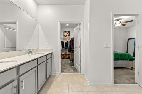 House in Kissimmee, Florida 3 bedrooms, 167.41 sq.m. № 2429341 - photo 11