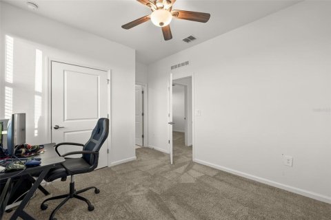House in Kissimmee, Florida 3 bedrooms, 167.41 sq.m. № 2429341 - photo 14
