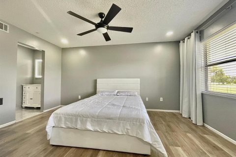 Condo in Orlando, Florida, 2 bedrooms № 2216837 - photo 3