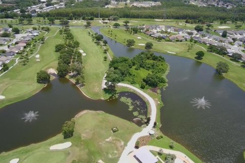 Condo in Orlando, Florida, 2 bedrooms № 2216837 - photo 17
