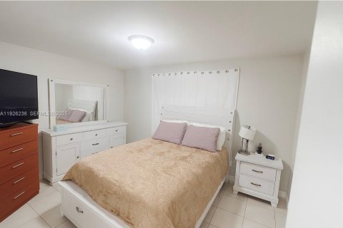 Купить коммерческую недвижимость в Майами, Флорида 233.28м2, № 1984540 - фото 7