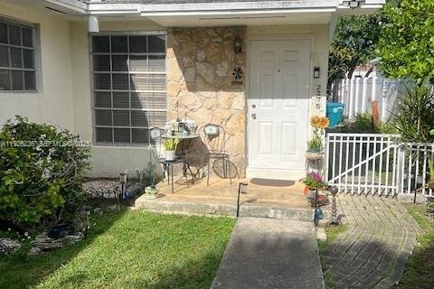 Купить коммерческую недвижимость в Майами, Флорида 233.28м2, № 1984540 - фото 9