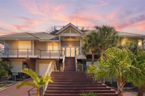 House in Captiva, Florida 4 bedrooms, 337.24 sq.m. № 2114984 - photo 2