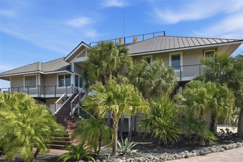 House in Captiva, Florida 4 bedrooms, 337.24 sq.m. № 2114984 - photo 16