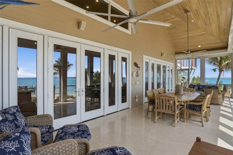 House in Captiva, Florida 4 bedrooms, 337.24 sq.m. № 2114984 - photo 30