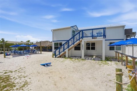 House in Captiva, Florida 4 bedrooms, 337.24 sq.m. № 2114984 - photo 12