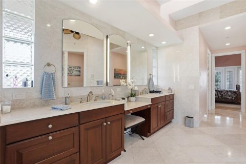 House in Captiva, Florida 4 bedrooms, 337.24 sq.m. № 2114984 - photo 22