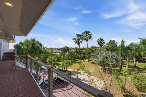 House in Captiva, Florida 4 bedrooms, 337.24 sq.m. № 2114984 - photo 27