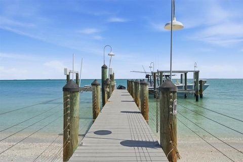 House in Captiva, Florida 4 bedrooms, 337.24 sq.m. № 2114984 - photo 14