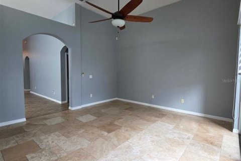 House in Kissimmee, Florida 4 bedrooms, 185.15 sq.m. № 2132487 - photo 3