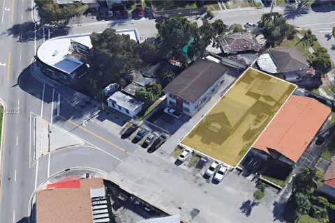 Propiedad comercial en venta en Miami, Florida, 151.99 m2 № 1950689 - foto 15
