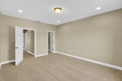 House in Orlando, Florida 7 bedrooms, 435.34 sq.m. № 1722682 - photo 23