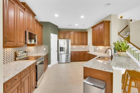 House in Orlando, Florida 7 bedrooms, 435.34 sq.m. № 1722682 - photo 9