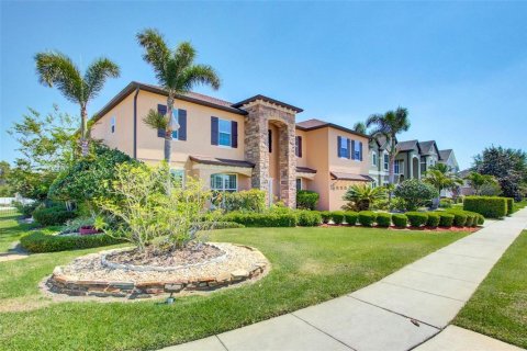 House in Orlando, Florida 7 bedrooms, 435.34 sq.m. № 1722682 - photo 2
