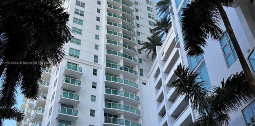 Condo in Miami, Florida, 1 bedroom  № 1970121
