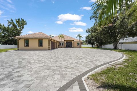 House in Bradenton, Florida 4 bedrooms, 294.22 sq.m. № 1823215 - photo 7