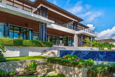 House in Coral Gables, Florida 6 bedrooms, 504.55 sq.m. № 1999102 - photo 14