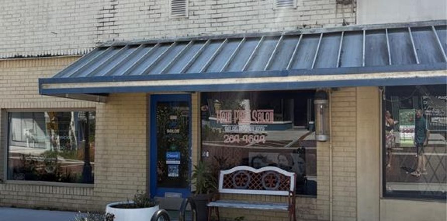 Commercial property in Green Cove Springs, Florida 79.34 sq.m. № 1658023