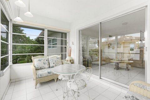 Condo in Lauderdale Lakes, Florida, 2 bedrooms  № 1781569 - photo 22