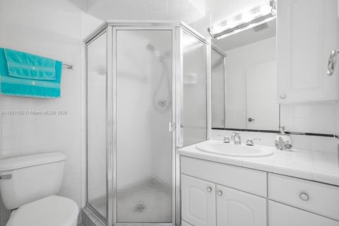 Condo in Lauderdale Lakes, Florida, 2 bedrooms  № 1781569 - photo 18