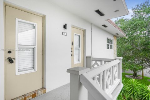 Condo in Lauderdale Lakes, Florida, 2 bedrooms  № 1781569 - photo 23