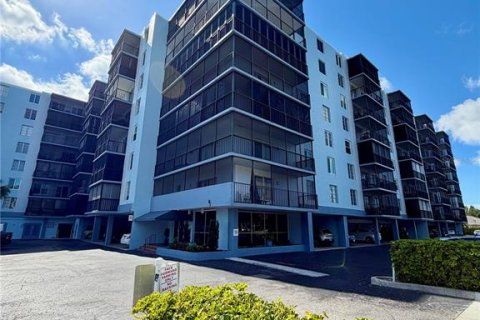 Condo à Bradenton, Floride, 2 chambres  № 2217220