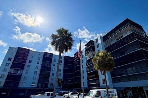 Condominio en venta en Bradenton, Florida, 2 dormitorios, 87.33 m2 № 2217220 - foto 25