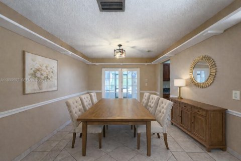 Villa ou maison à vendre à Homestead, Floride: 3 chambres, 122.26 m2 № 2068677 - photo 5