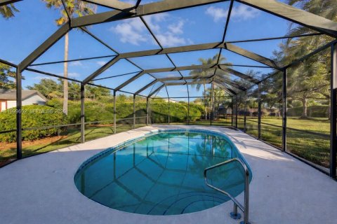 Villa ou maison à vendre à Homestead, Floride: 3 chambres, 122.26 m2 № 2068677 - photo 14