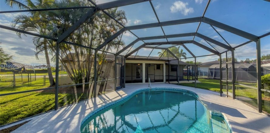 Villa ou maison à Homestead, Floride 3 chambres, 122.26 m2 № 2068677