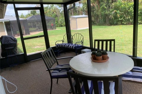 House in Port Charlotte, Florida 2 bedrooms, 88.07 sq.m. № 2204493 - photo 18