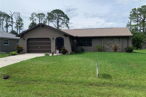 House in Port Charlotte, Florida 2 bedrooms, 88.07 sq.m. № 2204493