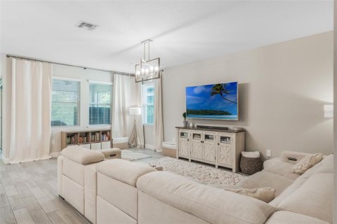 House in Winter Park, Florida 4 bedrooms, 202.99 sq.m. № 1894606 - photo 5