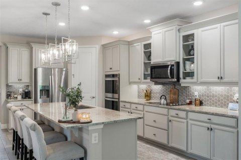 House in Winter Park, Florida 4 bedrooms, 202.99 sq.m. № 1894606 - photo 11