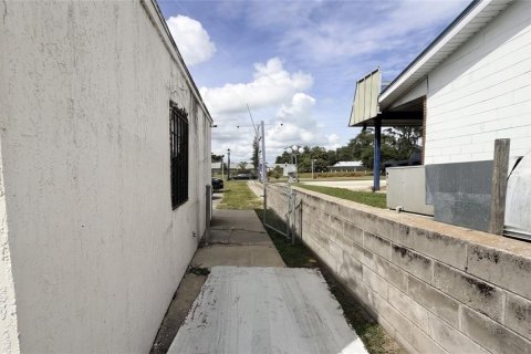 Immobilier commercial à louer à Polk City, Floride: 120.77 m2 № 2134030 - photo 18