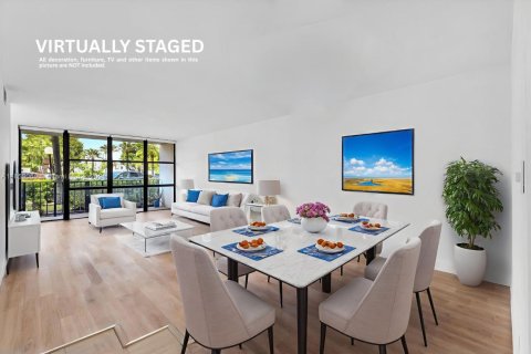 Condominio en venta en Hallandale Beach, Florida, 2 dormitorios № 1889593 - foto 4