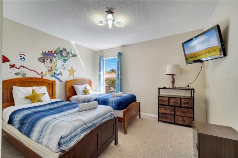 Casa en venta en Kissimmee, Florida, 7 dormitorios, 270.72 m2 № 1642160 - foto 16