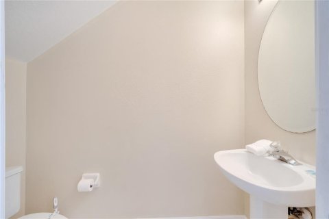 Casa en venta en Kissimmee, Florida, 7 dormitorios, 270.72 m2 № 1642160 - foto 8