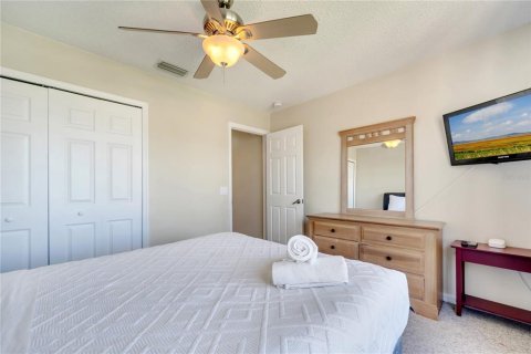 Casa en venta en Kissimmee, Florida, 7 dormitorios, 270.72 m2 № 1642160 - foto 13