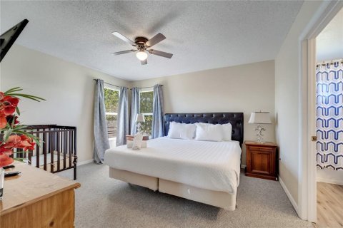Casa en venta en Kissimmee, Florida, 7 dormitorios, 270.72 m2 № 1642160 - foto 20