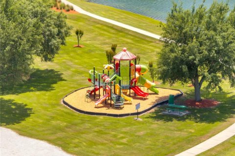Casa en venta en Kissimmee, Florida, 7 dormitorios, 270.72 m2 № 1642160 - foto 26
