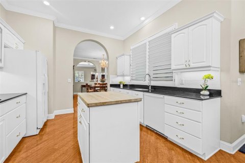 House in Wesley Chapel, Florida 4 bedrooms, 317.54 sq.m. № 1852484 - photo 21