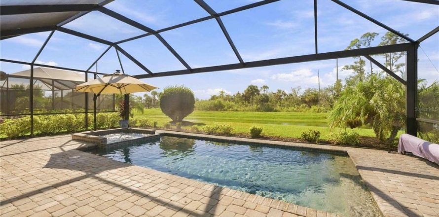 Villa ou maison à Port Charlotte, Floride 3 chambres, 172.52 m2 № 2435223