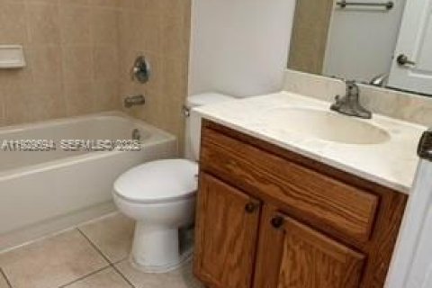 Снять в аренду таунхаус в Майами-Гарденс, Флорида 4 спальни, 156.73м2, № 1989574 - фото 29