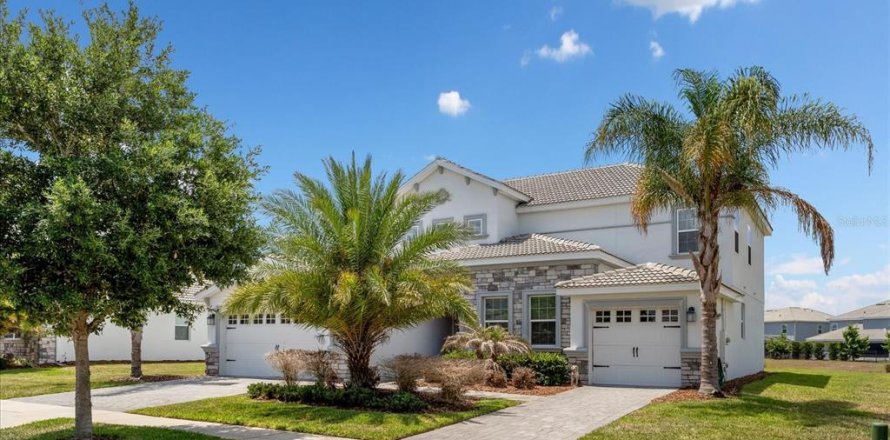 House in Four Corners, Florida 6 bedrooms, 358.42 sq.m. № 2116426
