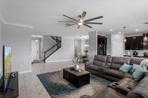 House in Four Corners, Florida 6 bedrooms, 358.42 sq.m. № 2116426 - photo 12