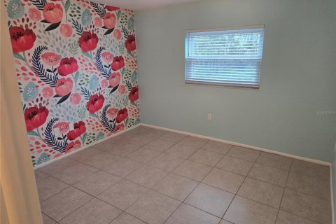 Condo in Saint Petersburg, Florida, 2 bedrooms  № 2167613 - photo 9