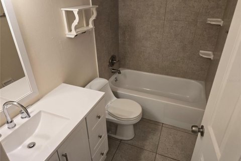 Condo in Saint Petersburg, Florida, 2 bedrooms  № 2167613 - photo 7